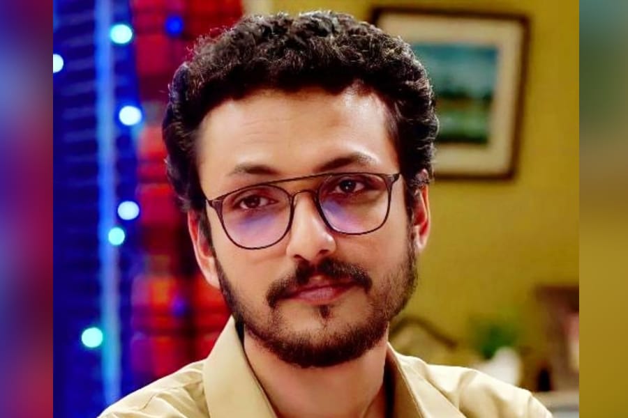 KoushikRoy Koushik Roy: 'বালিঝড়' শেষে নতুন ধারাবাহিকের প্রস্তুতিতে কৌশিক রায়, তৃণার বদলে এবার অন্য নায়িকা! কবে থেকে শুরু শুটিং?